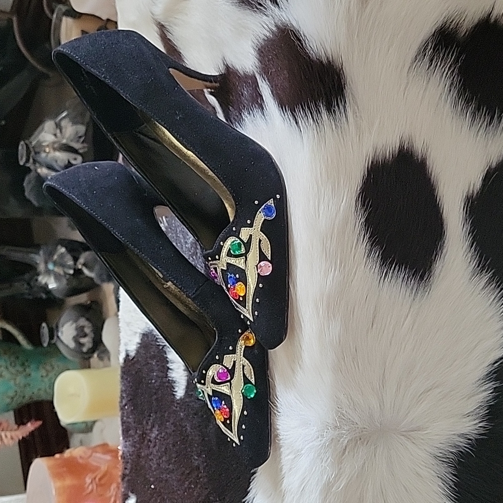 J.RENEE BLACK SUEDE EMBELLISHED PUMPS - Picture 5 of 9